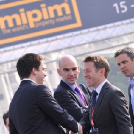 Pour cette nouvelle édition du MIPIM à Cannes, Chabé est partenaire du plus grand salon des professionnels de l’immobilier : réservez dès aujourd'hui votre voiture avec chauffeur et bénéficiez de nos offres exceptionnelles pour cet événement d'ampleur internationale.